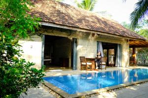 Hồ bơi trong/gần The Trang Villas