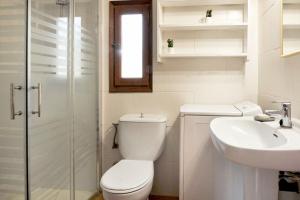 Kúpeľňa v ubytovaní Flor casa con piscina privada