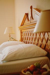 Postel nebo postele na pokoji v ubytování Hotel Zur Post