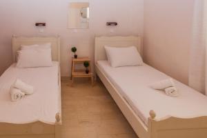 A bed or beds in a room at Canal D'Amour by Katia