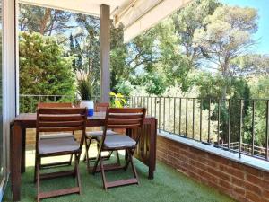 Μπαλκόνι ή βεράντα στο Apartamento recién reformado con piscina y AC