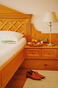 Letto o letti in una camera di Hotel Zur Post