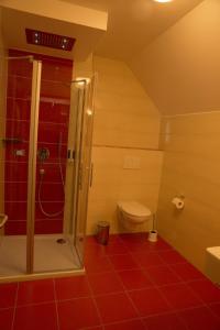 Koupelna v ubytování Gasthaus Schwarzer Adler
