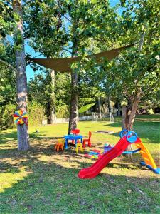 Children's play area sa Villa Elena