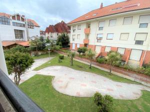 Foto dalla galleria di Apartamentos Playa del Sable a Isla