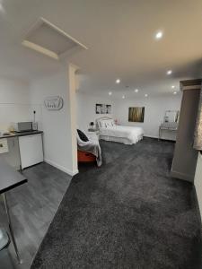 Gallery image of riverside rooms at wheelgate house in Goole