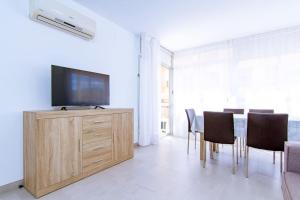 TV a/nebo společenská místnost v ubytování Beach Papa Luna Apartment