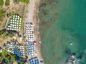 Afbeelding uit fotogalerij van Cefalu Resort - Sporting Club in Cefalù