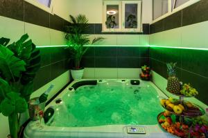 Fotografia z galérie ubytovania Apartment By the Way Hot Tub and Free Parking v Dubrovníku
