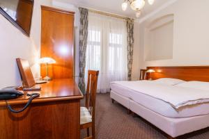 Spa Hotel Anglický Dvůr客房内的一张或多张床位