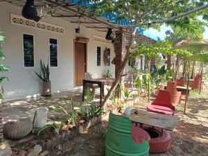 Zahrada ubytování Phonluer Angkor Homestay,