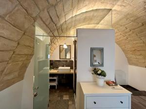 Kupatilo u objektu Dammusu Marchesi di Sant' Elia, patrimonio UNESCO