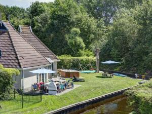 Κήπος έξω από το Holiday home with sauna and outdoor spa