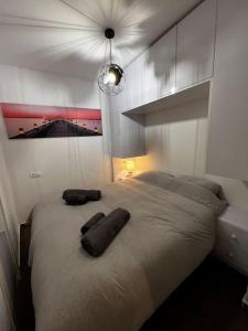 Ένα ή περισσότερα κρεβάτια σε δωμάτιο στο Great apartment close to plaza de Torres