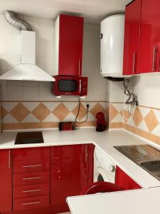 Kuchnia lub aneks kuchenny w obiekcie FUENGIROLA APARTAMENT SUN&BEACH