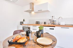 Fotografie z fotogalerie ubytování Little Factory - T2 avec parking v destinaci Vierzon + 8 fotografií