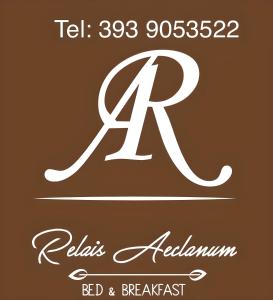 um logótipo branco com uma letra r sobre um fundo castanho em B&B Relais Aeclanum em Mirabella Eclano