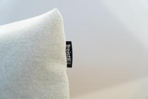 Ένα ή περισσότερα κρεβάτια σε δωμάτιο στο Penthouse I Dachterrasse I Tiefgaragenstellplatz I nahe Bhf, JoHo, Brita-Arena +14 φωτογραφίες