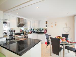 Dapur atau dapur kecil di Bear's Apartment