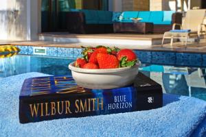 Πισίνα στο ή κοντά στο Villa Ingrid +21 φωτογραφίες