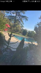Bassein majutusasutuses Gîte cocooning avec piscine või selle lähedal