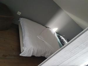 Voodi või voodid majutusasutuse Gîte cocooning avec piscine toas