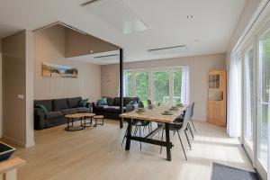 Χώρος καθιστικού στο Vakantiehuis Vicky - Julianadorp aan Zee