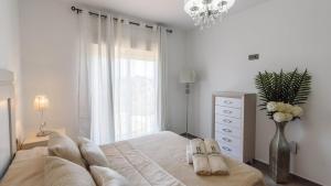 Zdjęcie z galerii obiektu Monteazul Almayate Alto by Ruralidays w mieście Almayate Alto