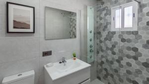 Zdjęcie z galerii obiektu Monteazul Almayate Alto by Ruralidays w mieście Almayate Alto