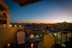Balkón alebo terasa v ubytovaní MARBELLA BANUS SUITES - Marbella Centre Soriano 56 Suite Apartment