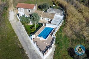 The swimming pool at or close to Villino Fonte del Mare