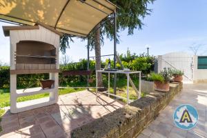A garden outside Villino Fonte del Mare