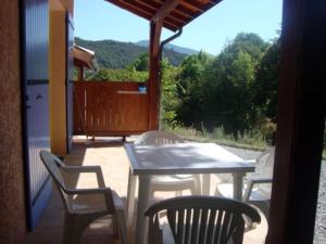 Nespecifikovaný výhled na hory nebo výhled na hory při pohledu z prázdninového domu + 5 fotografií