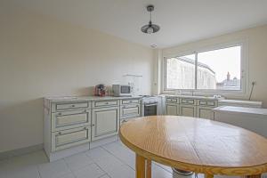 A kitchen or kitchenette at Côté cottage beautiful view to the harbor !