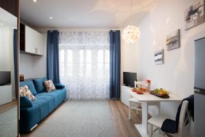 Posezení v ubytování Four modern apartment's at antique Villa, Castropola 8, Pula, City Center