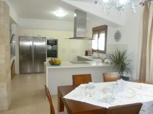 Zdjęcie z galerii obiektu Villa Miramonti w mieście Afandu +19 zdjęć