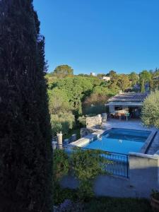 Fotografia z galérie ubytovania Villa climatisée avec piscine et vue panoramique v destinácii Vézénobres