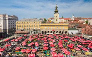Nespecifikovaný výhled na destinaci Záhřeb nebo výhled na město při pohledu z apartmánu