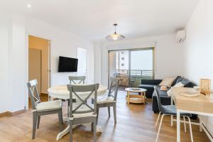 A television and/or entertainment centre at Apartamento Playa del Cura