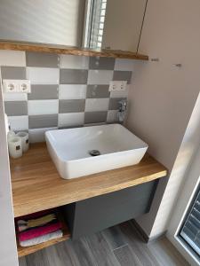 A bathroom at kleines Seeglück