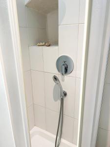 A bathroom at Capri magic house on the beach