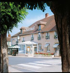 Zdjęcie z galerii obiektu Hotel Chez Chaumat w mieście Cérilly
