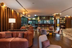 Lounge oder Bar in der Unterkunft TURIM Oporto Hotel
