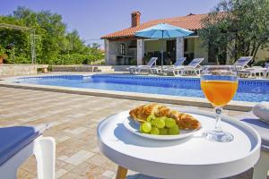 Fotografia z galérie ubytovania Villa Lavinia in Kavran (Haus für 8-10 Personen) v destinácii Krnica