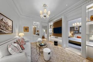 Cama ou camas em um quarto em The St. Regis Rome
