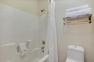 Bagno di Best Western Liberty Inn DuPont JBLM