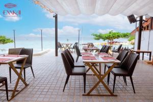 Restaurace v ubytování ENNKAI Beachfront Resort Koh Larn + 24 fotografií