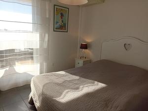 Fotografia z galérie ubytovania Superbe 4 pièces avec terrasse, clim, piscine et parking à Sète - FR-1-338-493 v destinácii Sète