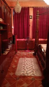 Postel nebo postele na pokoji v ubytování Donggang Town B&B