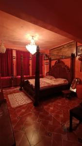Postel nebo postele na pokoji v ubytování Donggang Town B&B